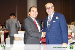 Luong-y-Thanh-Tuan cung-Doi-Tac-Harol katz