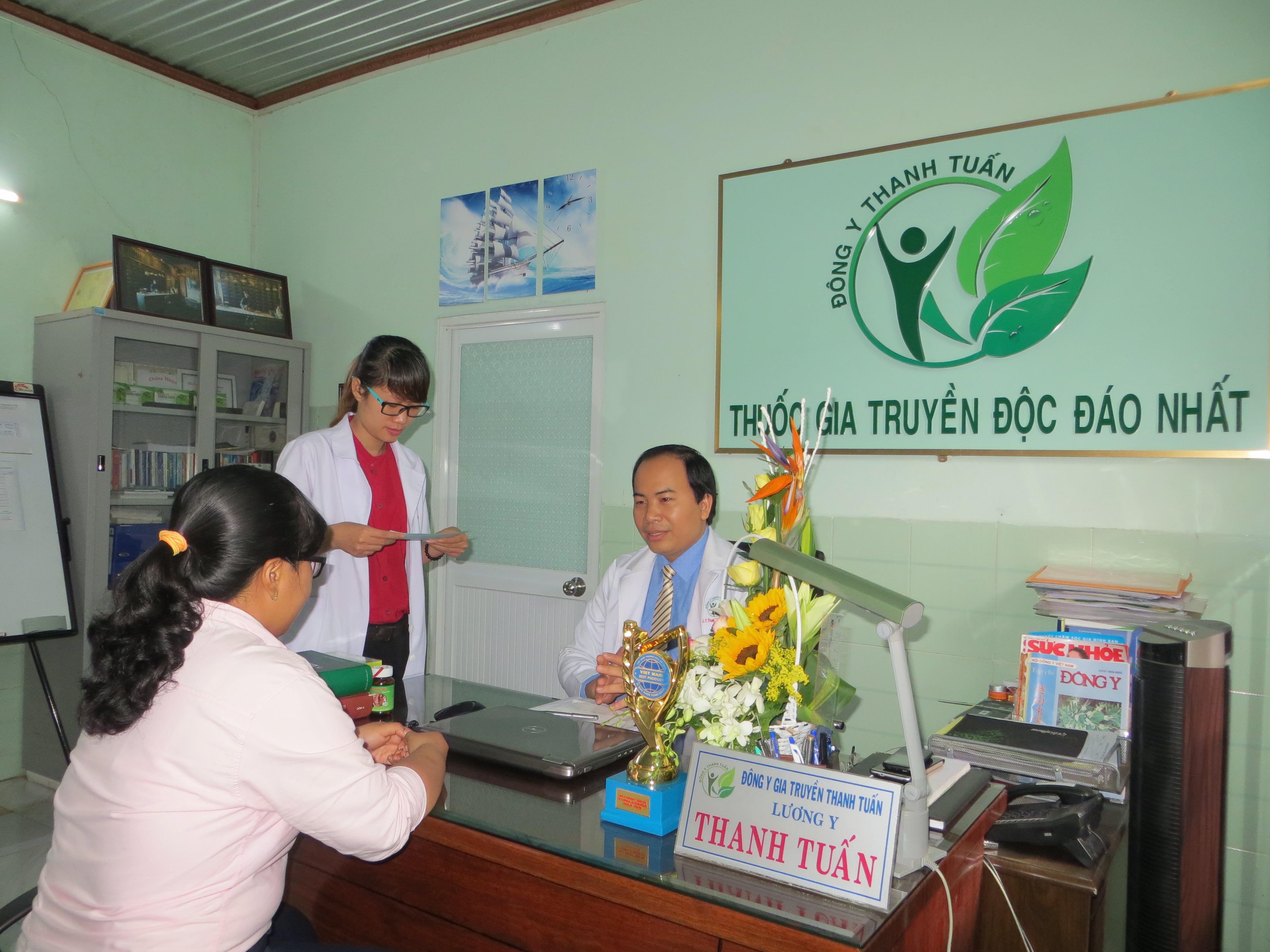 Hoạt động khám chữa bệnh hằng ngày